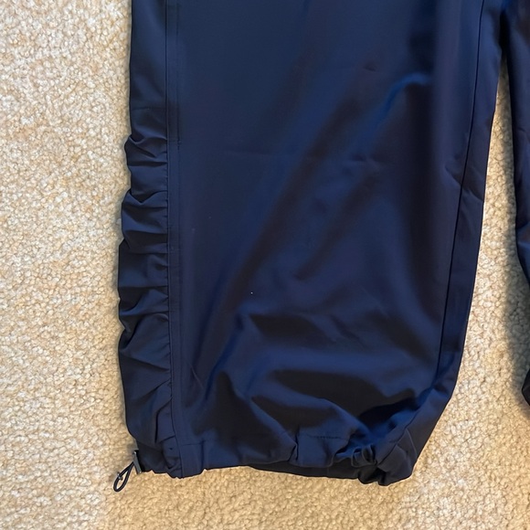 Zenergy by Chico’s Neema Ruched Cropped Pants NWT - Picture 4 of 6